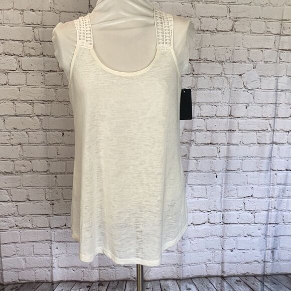 Bobeau top  - Picture 2 of 7